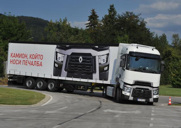 Даниел Василев от Варна е новият шампион по ефективно шофиране на Renault Trucks